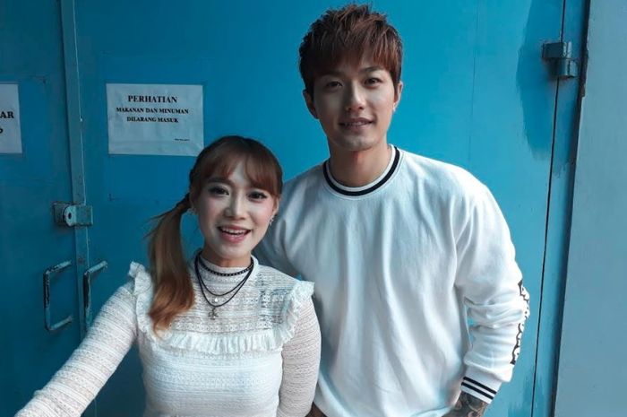 Pasangan Lee Jeong Hoon dan Moa Aeim.