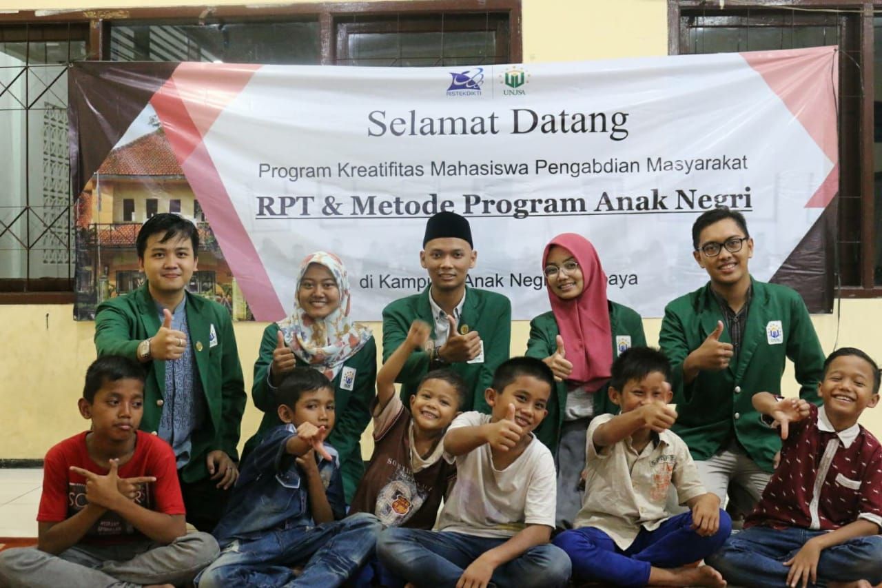 Lima mahasiswa Fakultas Kedokteran UNUSA berhasil lolos seleksi Program Kreativitas Mahasiswa Masyarakat. 