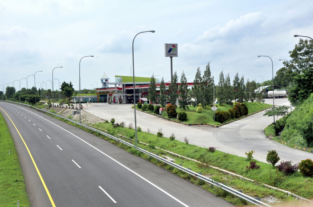 Kementerian PUPR memberikan dukungan fasilitas sanitasi, seperti toilet umum di Rest Area/Tempat Istirahat (TI) jalan tol. (Foto: Dok. PUPR)