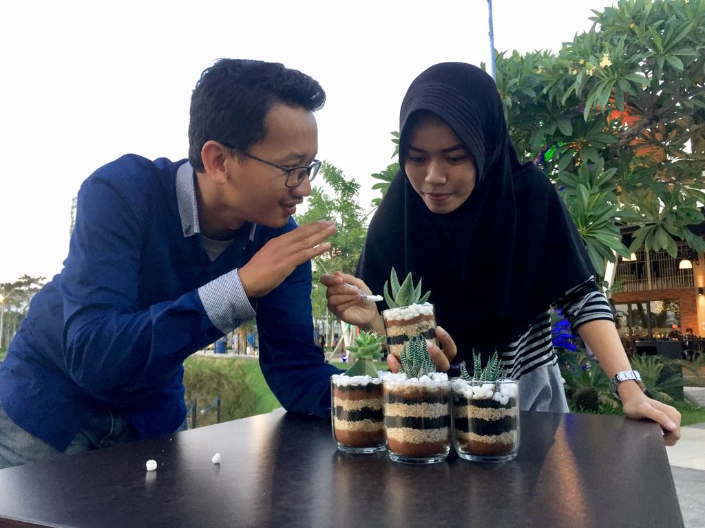 Rohmat Darmawan ketika memberikan arahan kepada para peserta Terarium Class, Sabtu, 9 Juni 2018. 