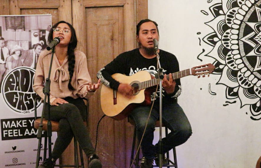 Dihibur dan menghibur... foto:kemenpar