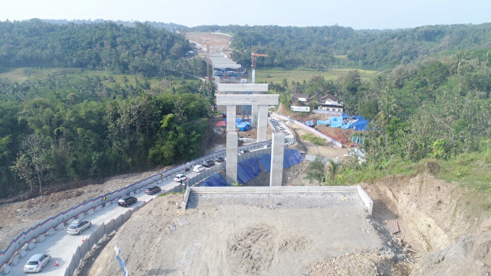 Jembatan Kali Kenteng, bagian dari ruas tol Salatiga-Kartasura. (foto: Dok. PUPR) 