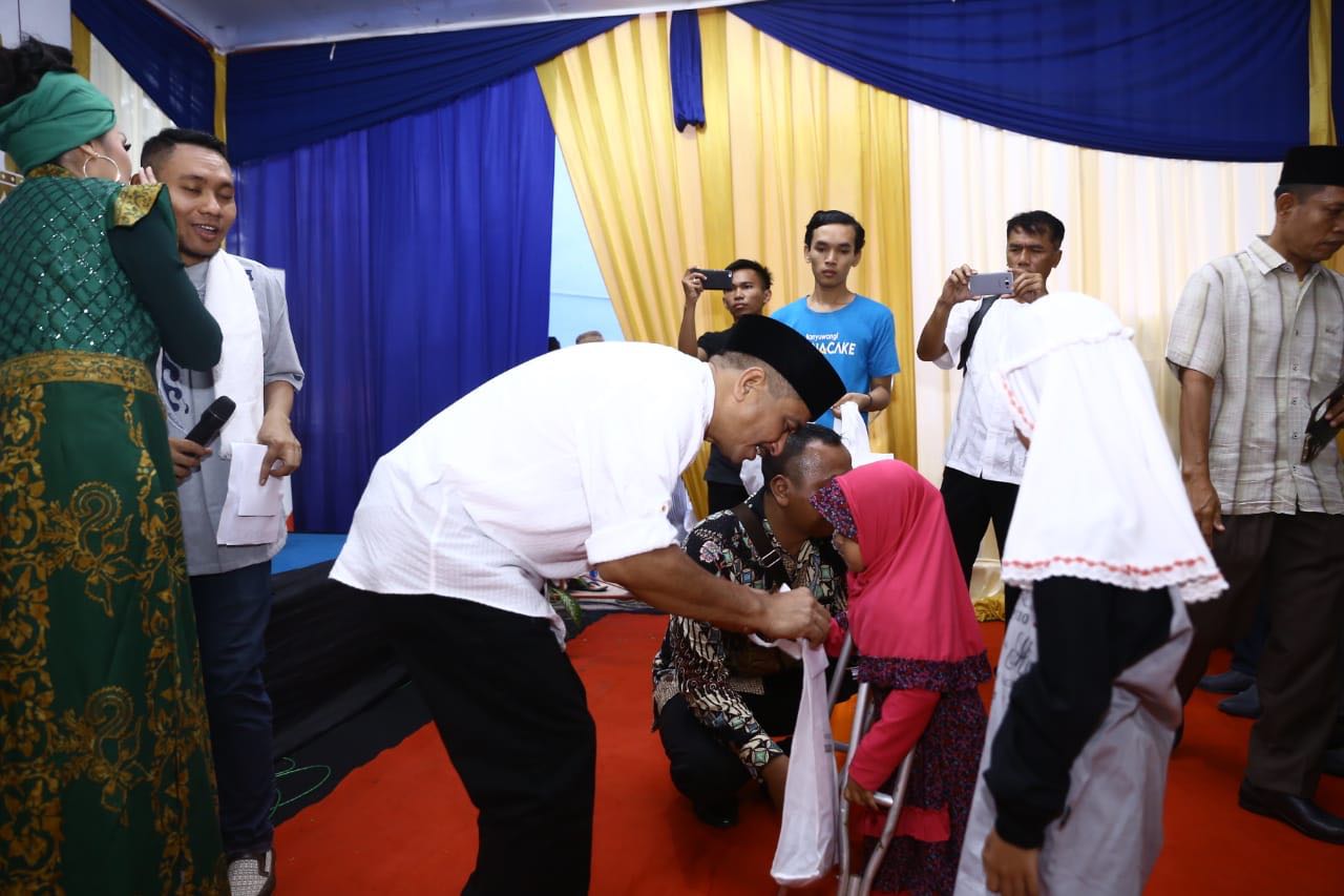 Menpar Arief Yahya santuni anak Yatim. foto:kemenpar