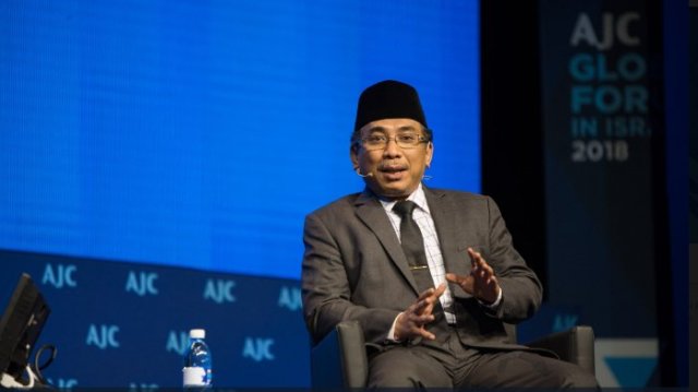 KH Yahya Cholil Staquf ketika menyampaikan pesan di Israel. (foto: Yahya C Staquf for ngopibareng.id)