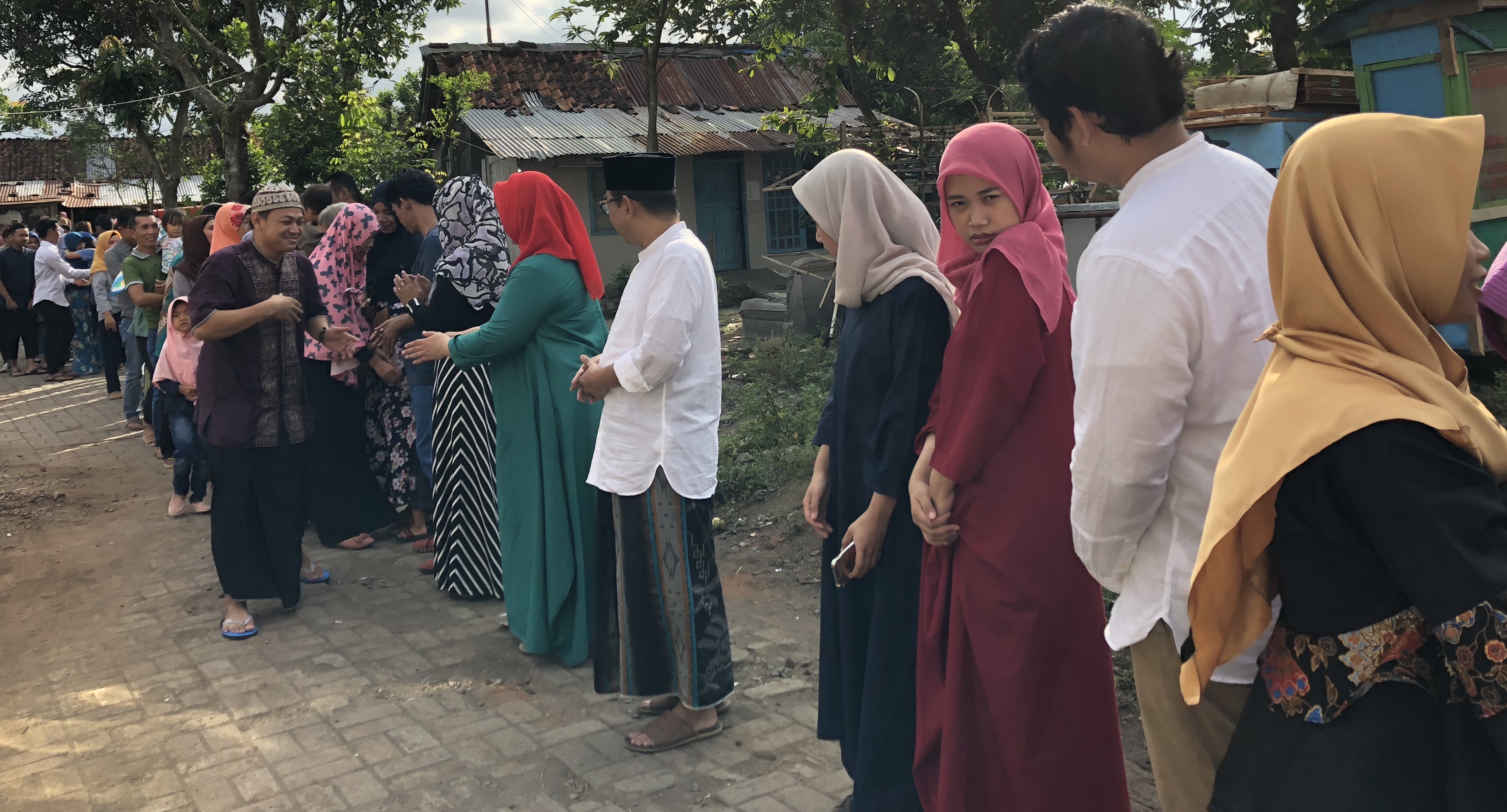 Tradisi lebaran unik di sebuah kampung Purwokerto, Banyumas.