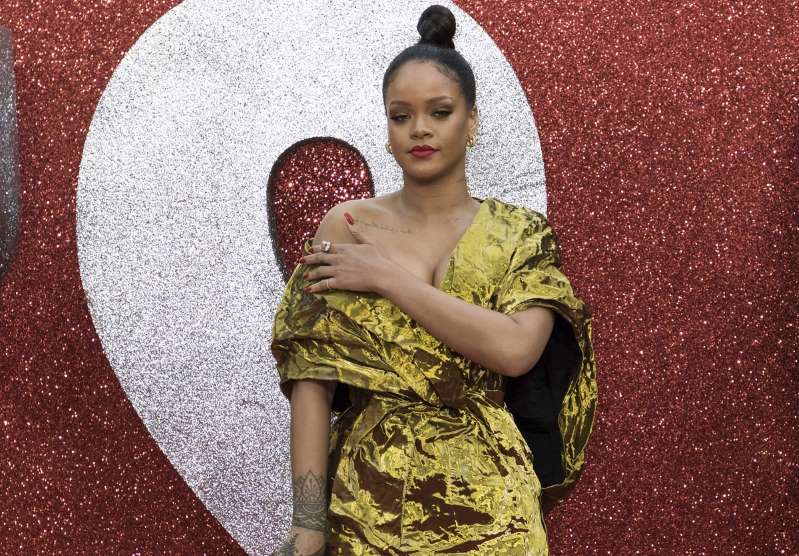 Rihanna premier film Ocean’s 8 di London’s Leicester Square, Rabu (13/6/2018). foto: Vianney Le CaerInvision/AP.