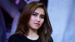 Ayu Ting Ting.