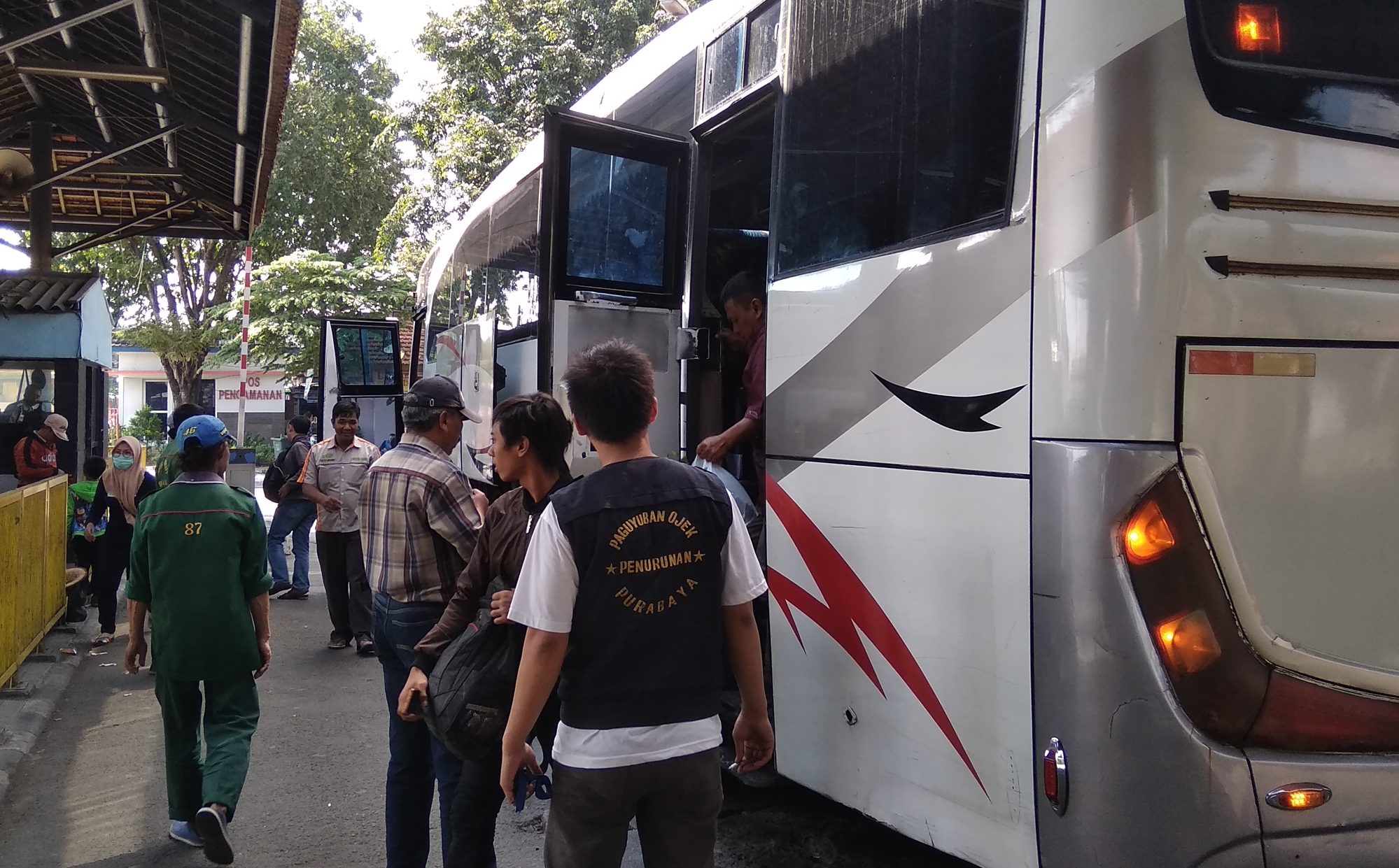 Terminal Purabaya siapkan armada tambahan untuk mudik dan balik Lebaran 2018. (foto: hrs/ngopibareng)