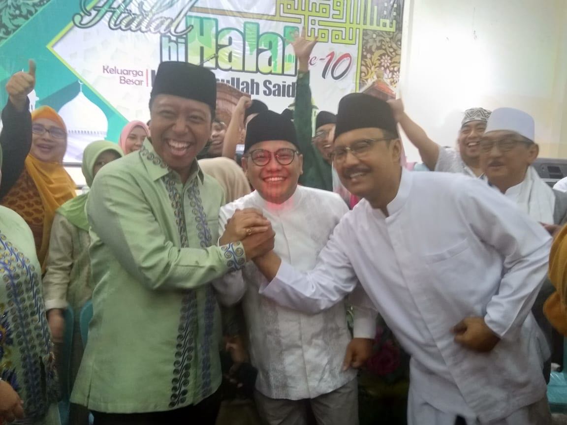Calon Gubernur Jawa Timur Saifullah Yusuf (Gus Ipul); Ketua DPP PKB Muhaimin Iskandar; Ketua Umum PPP Muchammad Romahurmuziy hadir dalam halal bi halal keluarga besar Bani Hasbullah Said di Gedung Serbaguna Hasbullah Said, Ahad, 17 Juni 2018.   