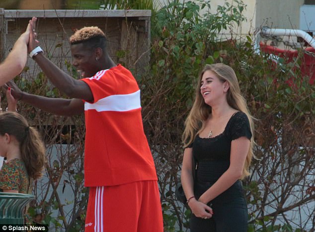 Maria Salues dan Paul Pogba.