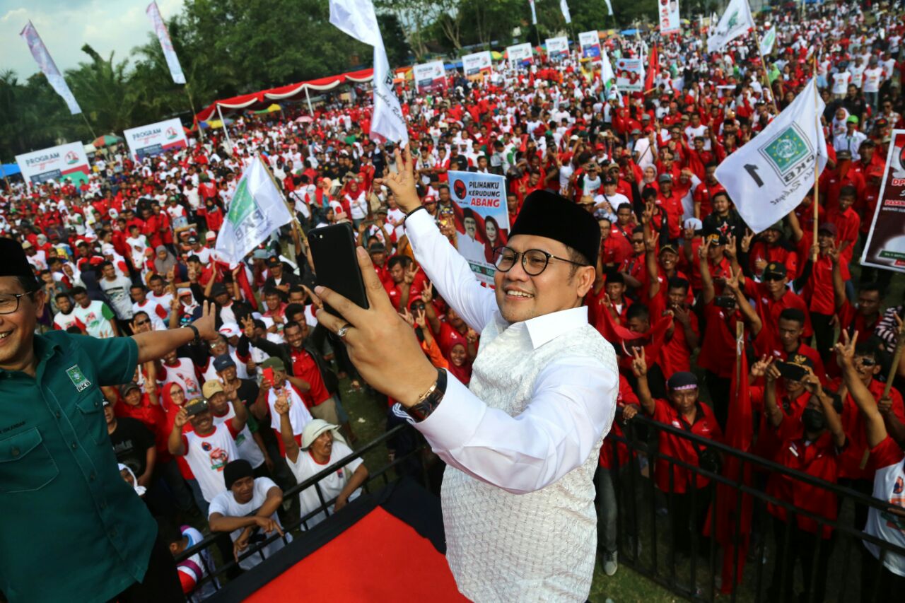 Cak Imin, panggilan akrab Muhaimin, tampil atraktif di Lapangan Gulun, Kamis, 21 Juni 2018