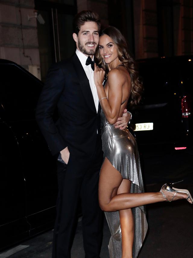 Kiper Paris Saint Germain (PSG), Kevin Trapp dan kekasih, Izabel Goulart.