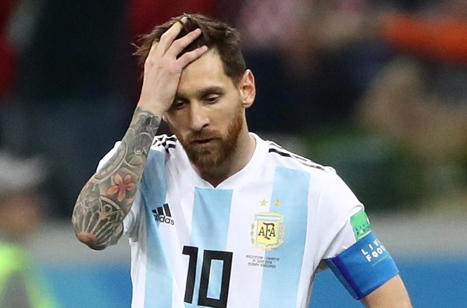 Lionel Messi pemain Argentina saat laga lawan Kroasia. foto:fifa