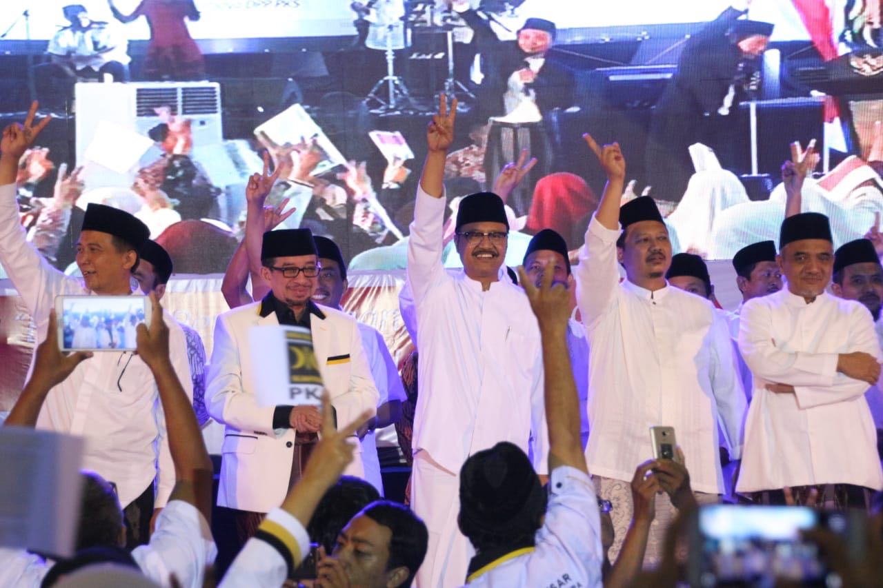 Gus Ipul bertemu ribuan kader PKS, di JX Internasional Surabaya, Sabtu, 23 Juni 2018. 