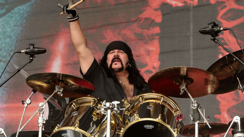 Vincent Paul Abbot alias Vinnie Paul, drummer band Pantera.