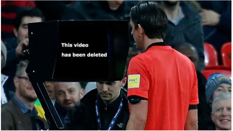 Wasit melihat VAR tapi telah terhapus.