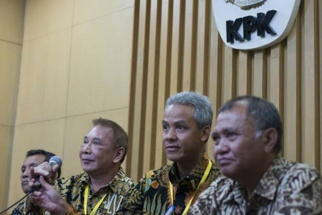 Foto dokumentasi Ganjar Pranowo usai diperiksa sebagai saksi dalam kasus korupsi KTP Elektronik. (Foto: Dokumentasi)