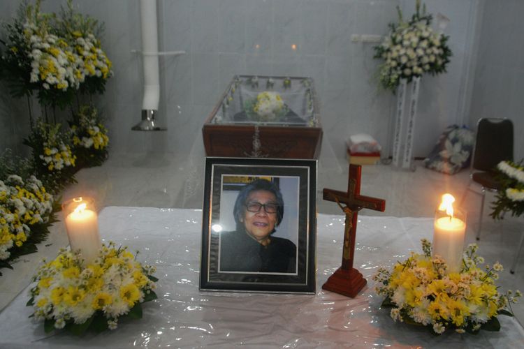 Jenazah GM Sudarta disemayamkan di Rumah Duka Sinar Kasih, Batu Tulis, Bogor. foto: Kompas.