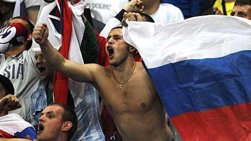 Fans Rusia berulah dan berakibat denda dari FIFA. 