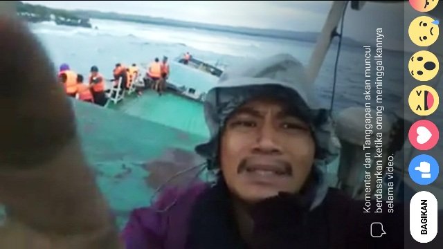 Ekha Nursalam Suardi siaran langsung di Facebook miliknya jelang tenggelamnya KM Lestari Maju.