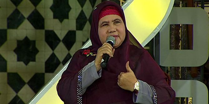 DAKWAH: Mamah Dedeh ketika tampil di televisi. (foto: dok ngopibareng.id)