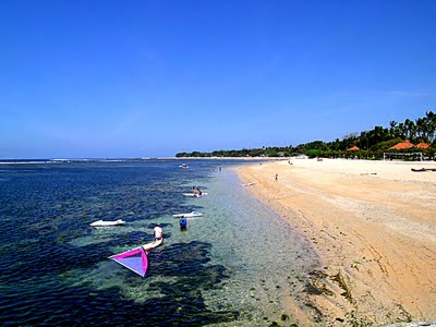 Ini Pantai Sanur guys, bolehlah cicipi destinasinya untuk kesekian kali. Welcome aja kok kita guysss. foto:istimewa/balitrip