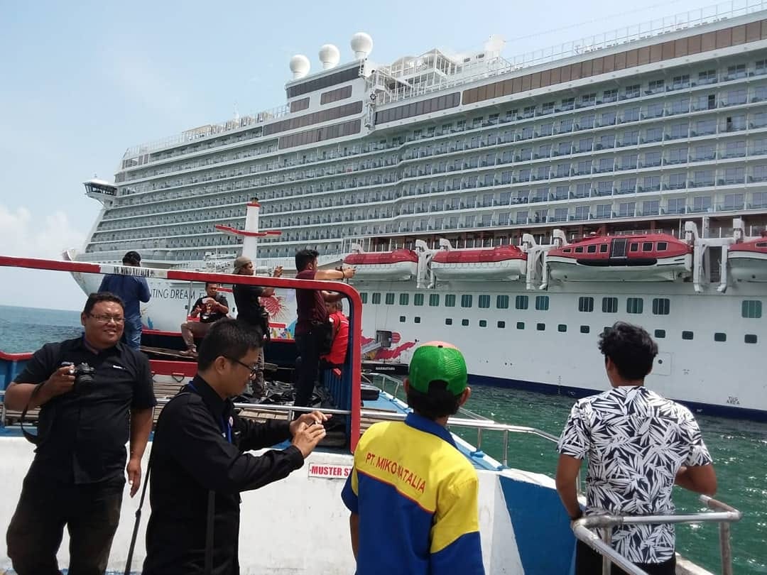 Berlabuh membawa sehuta harapan devisa. foto:kemenpar