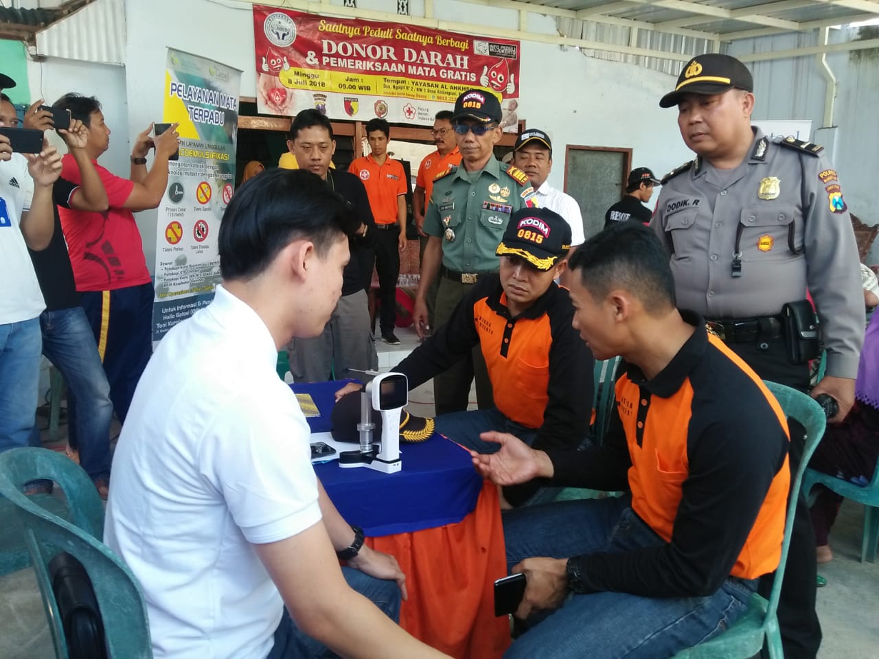 Dandim 0815 bersama Kapolres Mojokerto Kota saat di Lokasi Donor Darah dan Pemeriksaan Mata Gratis