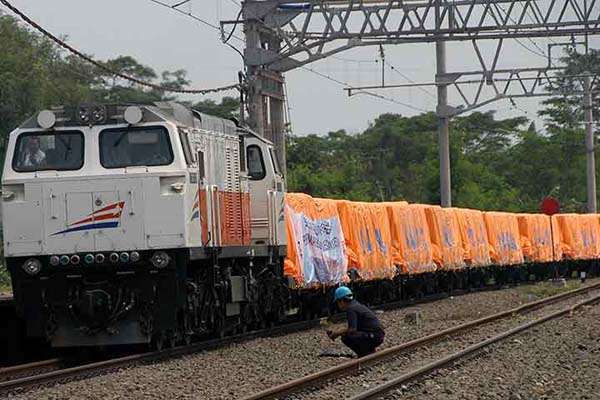 Kereta barang milik PT Kereta Api Indonesia.  (Foto: Antara)