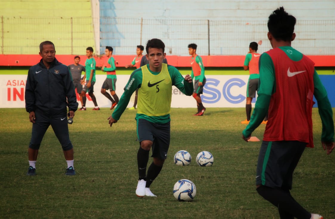 Pemain Timnas Indonesia U-19, Egy Maulana Vikri saat ikuti latihan perdana si Stadion Gelora Delta Sidoarjo, Rabu 11 Juli 2018. (foto: ngopibareng)