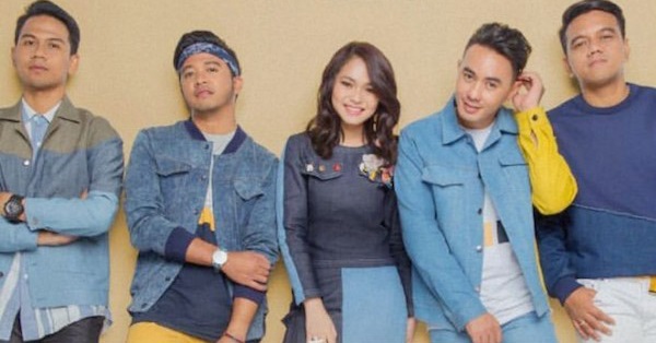Band Geisha formasi baru. Vokalis Momo diganti Regina Poetiray.