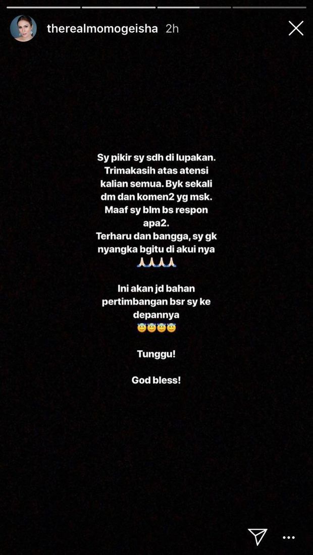 Instagram Narova Morina Sinaga atau Momo.