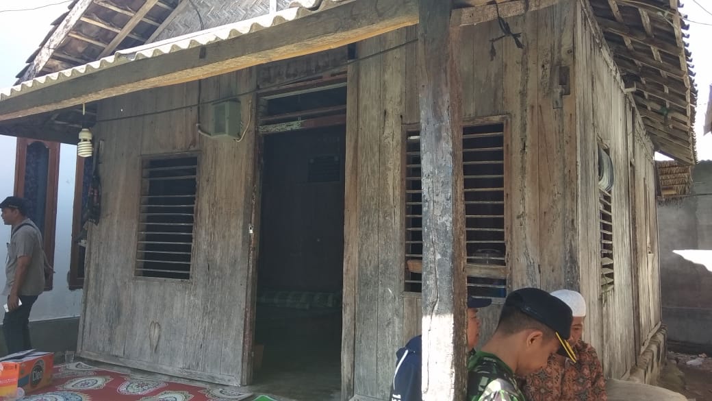 Rumah Lalu Muhammad Zohri di Dusun Karang Pangsor, Desa Pemenang Barat, Kecamatan Pemenang, Kabupaten Lombok Utara, Provinsi Nusa Tenggara Barat. (foto: Dok. PUPR) 