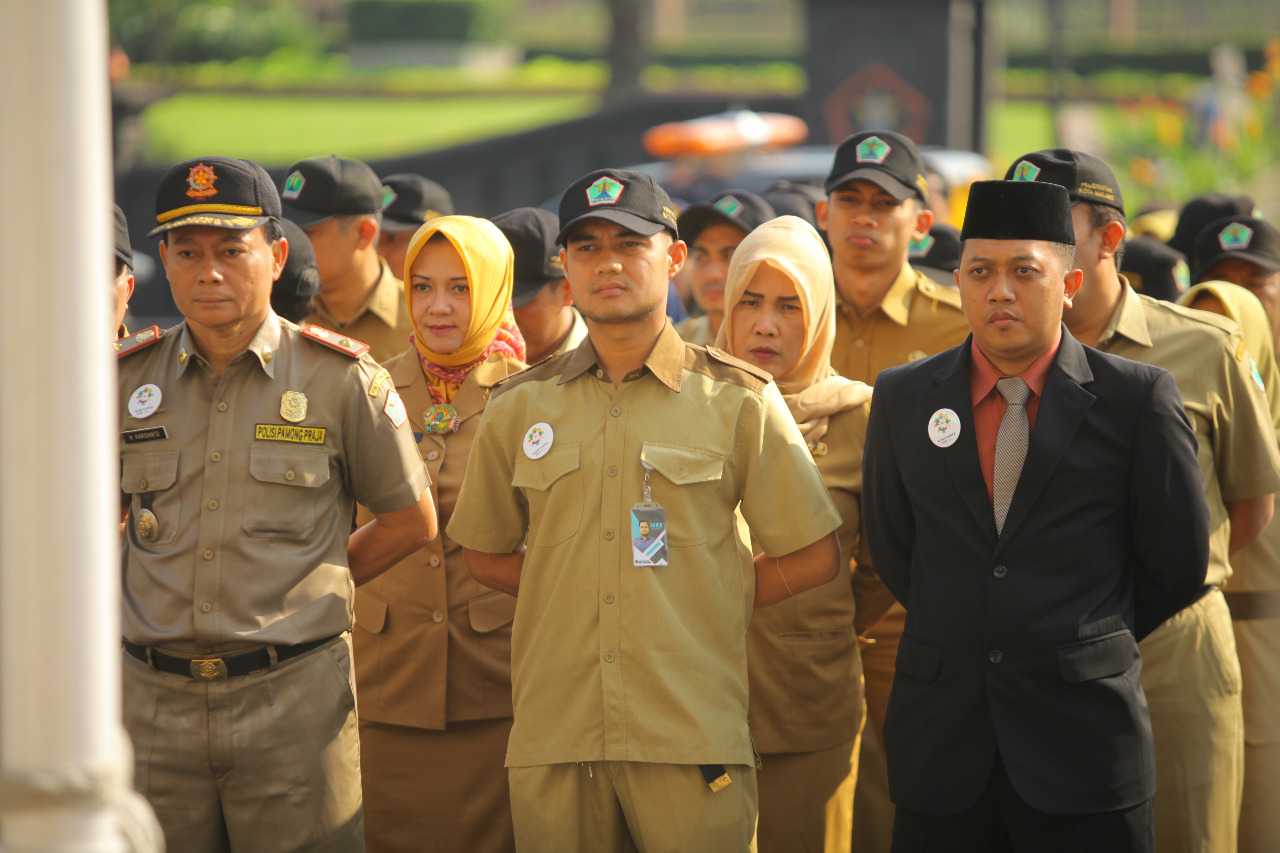 Pemasangan pin Asian Games simbolis pada ASN Kota Malang (Foto: Istimewa)