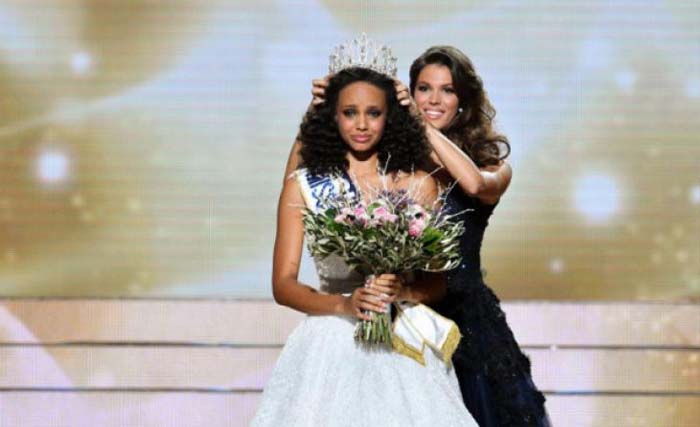 Miss France 2017 Alicia Aylies,  yang dikabarkan dekat dengan Kylian Mbappe. (foto: afp)