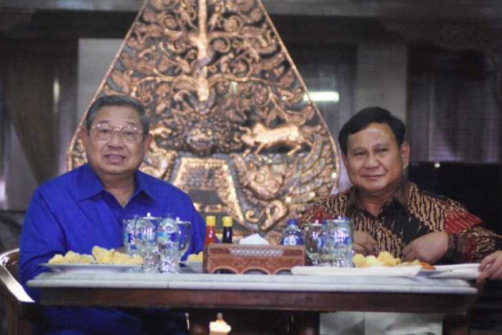 Foto fokumentasi, Susilo Bambang Yudhoyono dan Prabowo Subianto. (Foto: Antara)