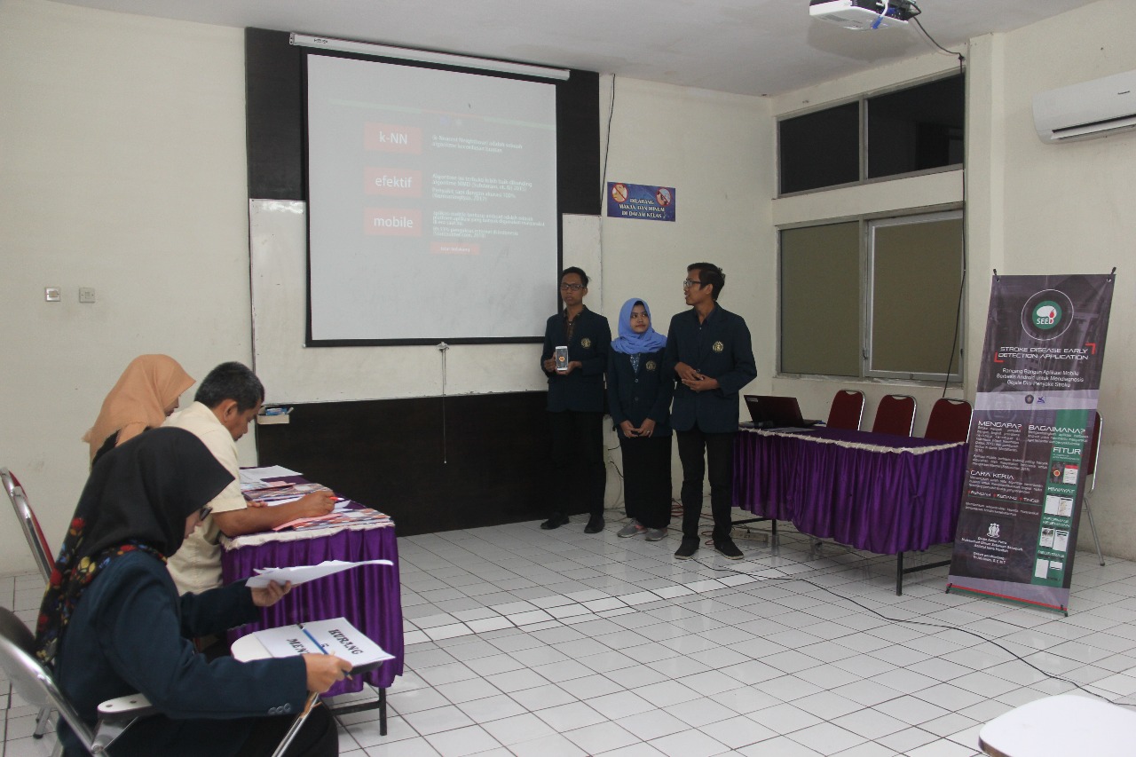 Bagian Kemahasiswaan UB menggelar Monev Internal PKM di Gedung FTP UB. (Foto: Humas UB)