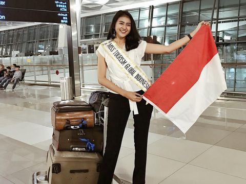 Karina Nandia Saputri terpilih TOP 10 Miss Tourism Global 2018 usai dipecat sebagai finalis Puteri Indonesia DKI Jakarta I dan Puteri Intelegensia 2017.