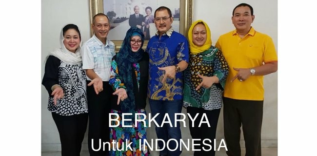 Enam bersaudara keluarga cendana, dari kiri ke kanan: Siti Hediati Hariyadi (Titiek), Sigit Harjojudanto, Siti Hardiyanti Indra Rukmana (Tutut), Bambang Trihatmodjo,  Siti Hutami Endang Adiningsih (Mamiek) dan Hutomo Mandala Putra (Tommy).