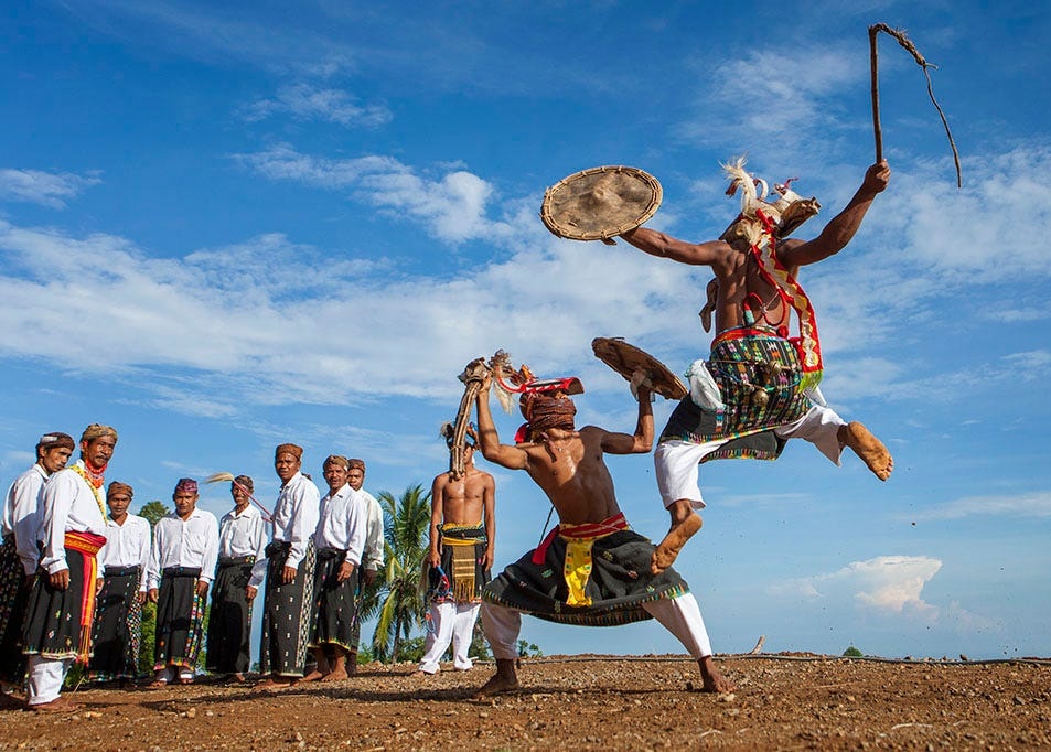 Budaya Kampung Liang Ndara di Labuan Bajo yang mengundang decak masyarakat dunia. foto:dok Humas NTT