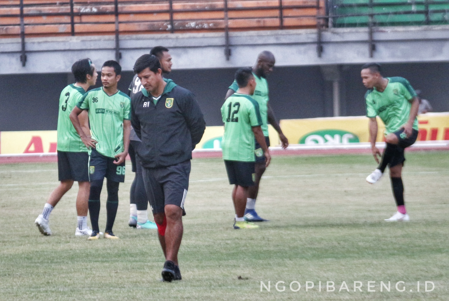 Pelatih Persebaya, Angel Alfredo Vera. (Foto: Haris/ngopibareng)