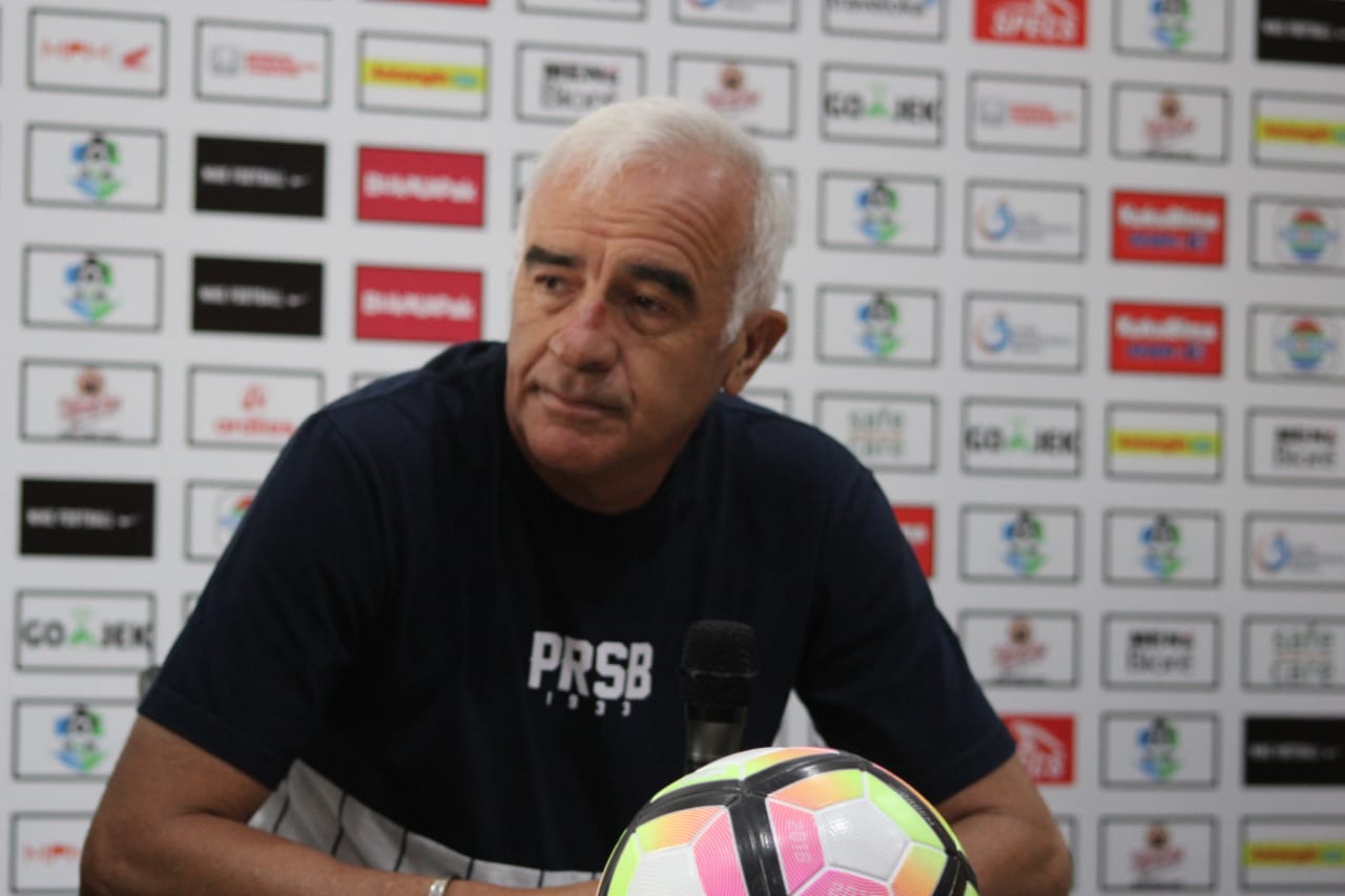 Pelatih Persib Bandung, Mario Gomes. (foto: Haris/ngopibareng)