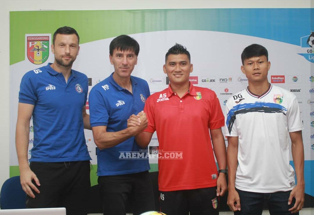 Konferensi pers Mitra Kukar vs Arema FC. (Foto: @aremafcofficial)