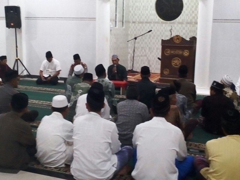 Suasana Pengajian Umum Di Dusun Babatan Desa Ngarjo Kecamatan Mojoanyar Kabupaten Mojokerto 