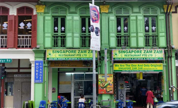 Kampong tua di Siungapura, kawasan Arab Street, yang kini menjadi kawasan tujuan wisata. (foto: flickr)