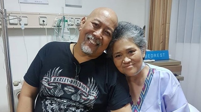 Indro Warkop bersama sang istri,  Nita Octobijanthy.