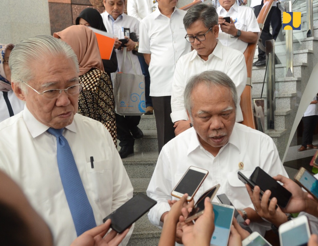 Menteri Basuki seusai melakukan pertemuan bersama Menteri Perdagangan Enggartiasto Lukita dan jajarannya, di Kantor Kementerian PUPR, Rabu, 1 Agustus 2018, kemarin. (Foto: Dok. PUPR)