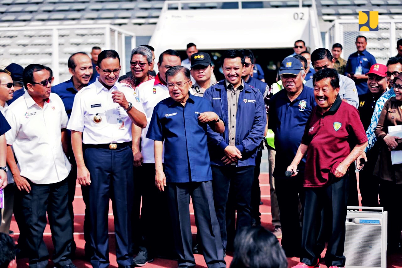 Wapres Jusuf Kalla meninjau venue Asian Games 2018, di Gelora Bung Karno (GBK) Jakarta, Jumat, 3 Agustus 2018. (Foto: Dok. PUPR)