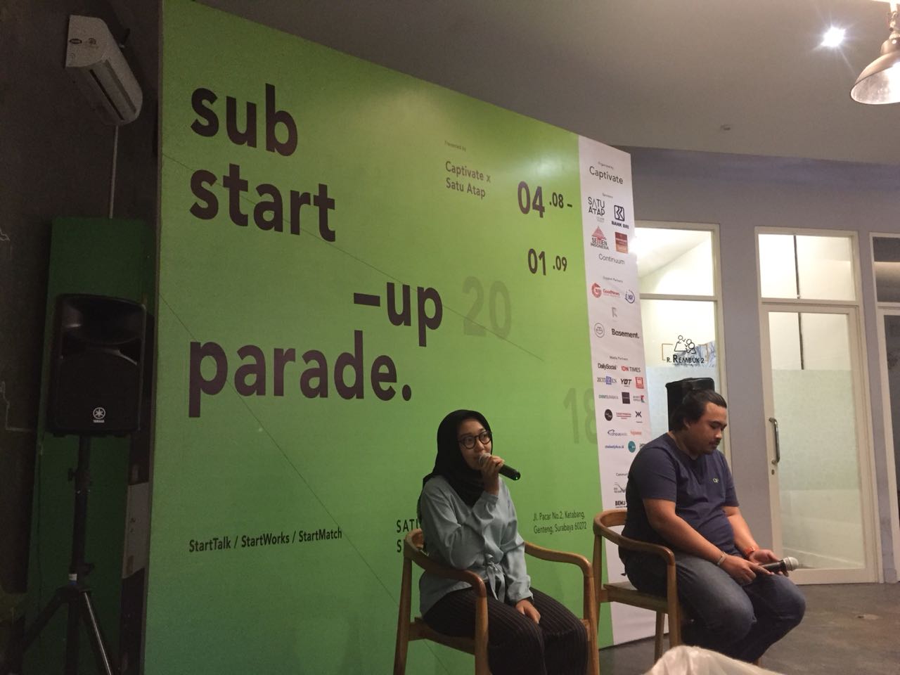 Febinska Nuzulul Fahmi dan Ahmad Tessario ketika menghelat jumpa pers pada Jumat, 4 Agustus 2018 di Satu Atap Co-Working Space & Food Truck. 