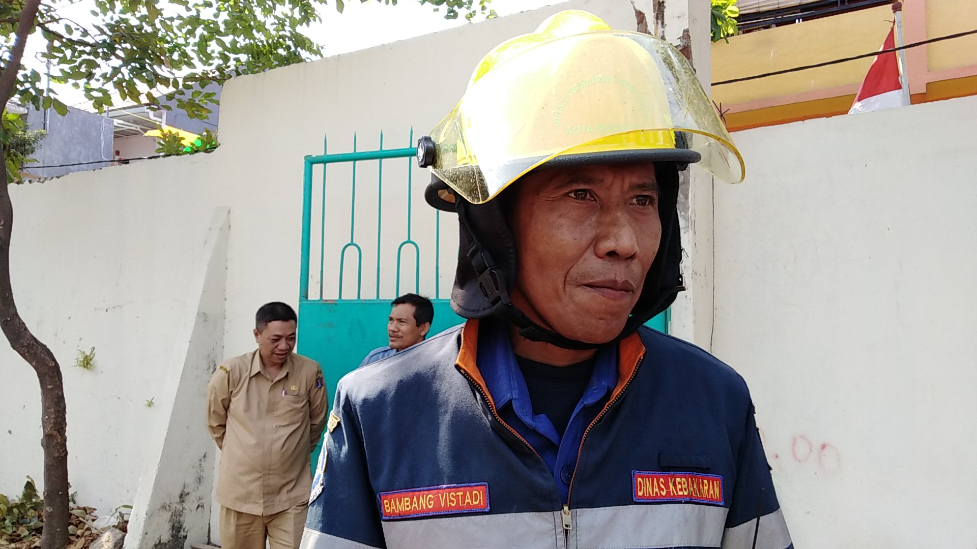Kabid Operasional PMK Surabaya Bambang Vistadi, ditemui di lokasi kejadian, Senin, 6 Agustus 2018. (foto: farid/ngopibareng.id) 